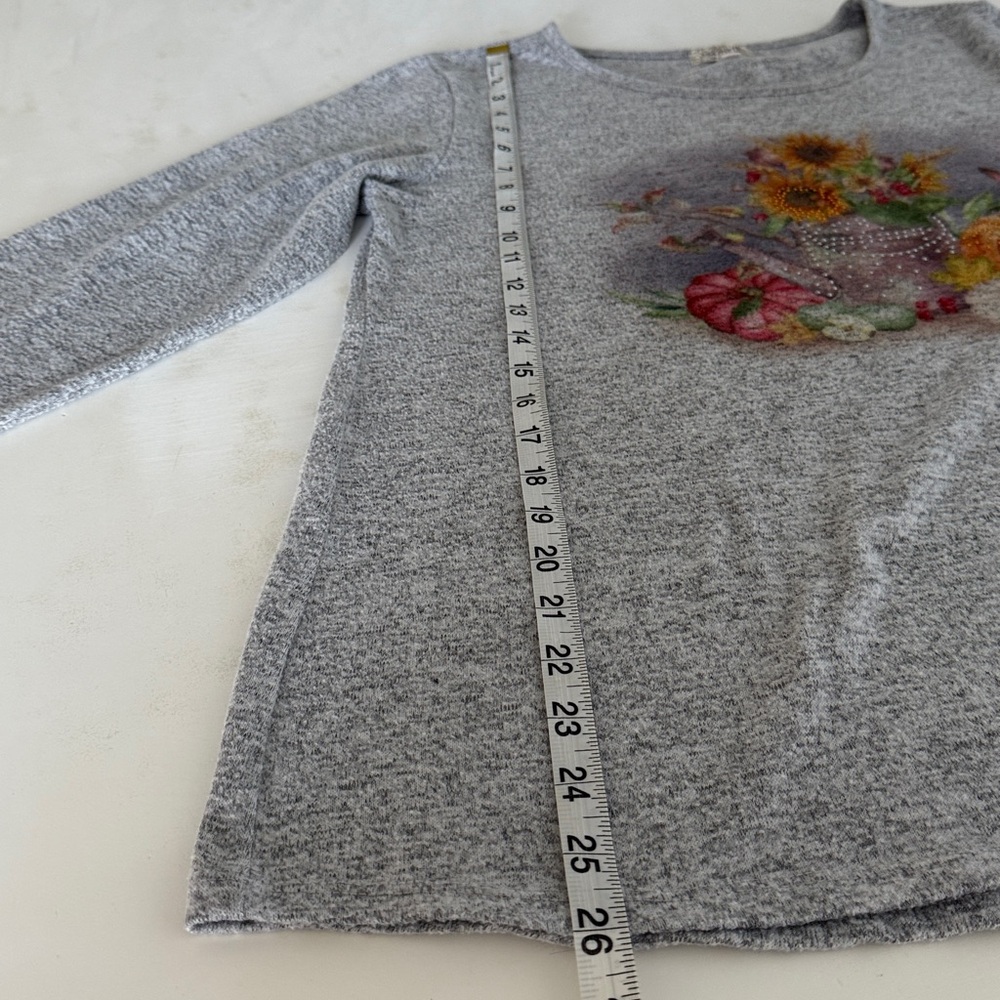 ONE WORLD Heather Gray Knit Top. Fall design SZ L. long sleeve. - Picture 9 of 12